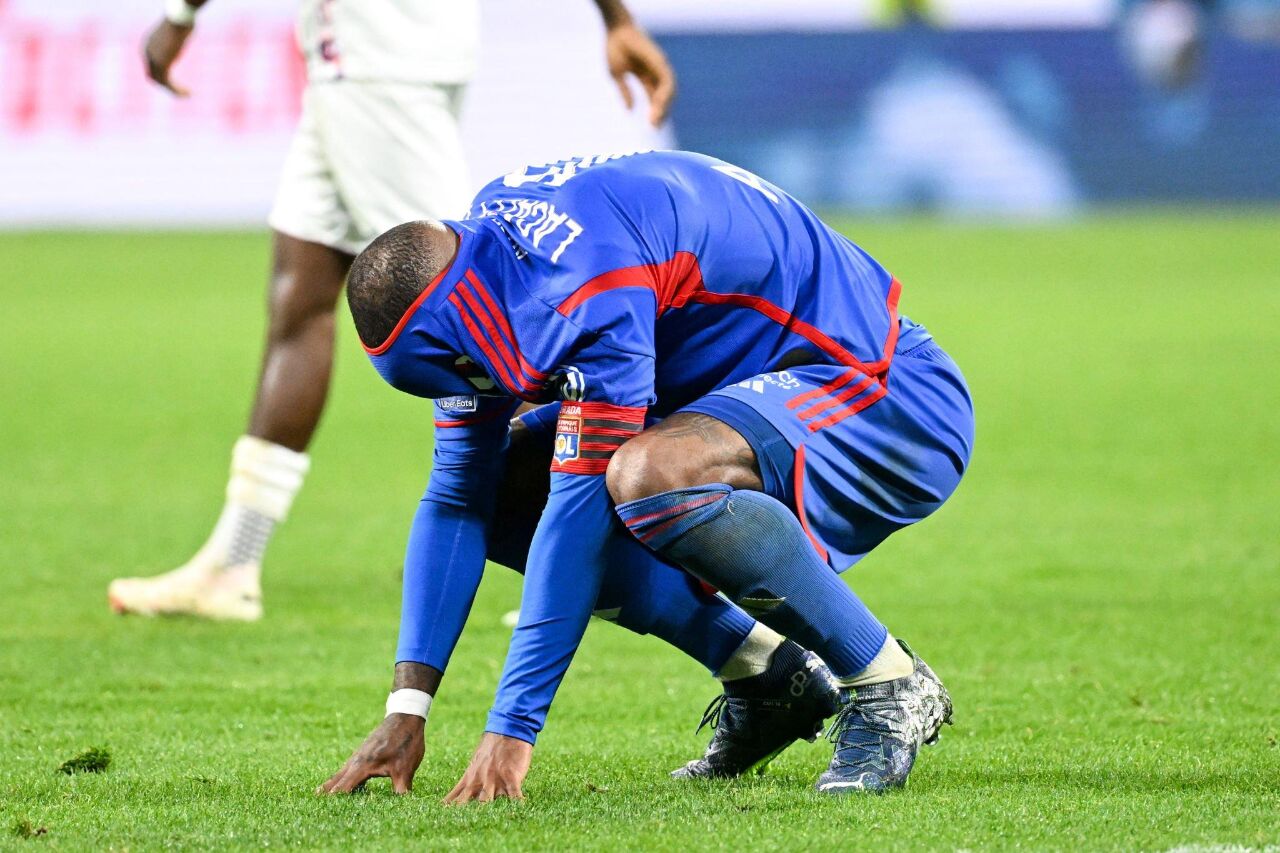 向着炮火前进演员表