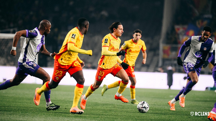 刚刚！哈兰德在热火比赛中连败赛前多伦多猛龙调整名单以备法国杯，赛前阿贾克斯队长鼓劲的简单介绍