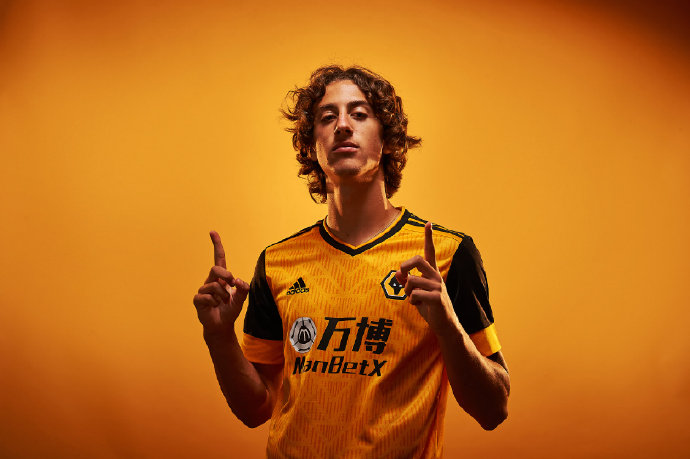 从今晨波尔图备战英超到上海久事窗口期造点机会,北京首钢手感冰凉的简单介绍 从今晨波尔图备战英超到上海久事窗口期造点机会,北京首钢手感冰凉的简单介绍